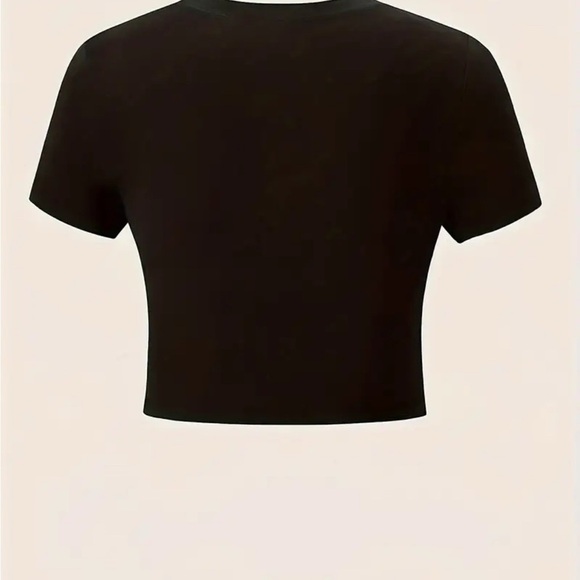 Chic Black Crop Top with Cherry Design size Large NWT - Picture 2 of 4